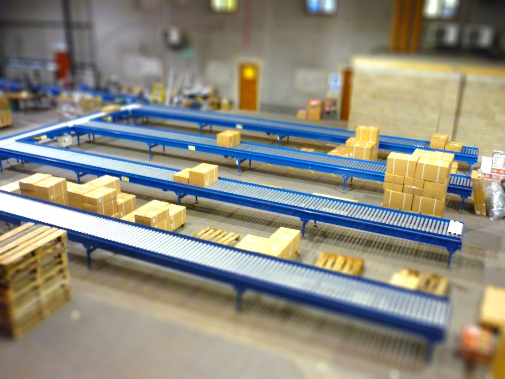 輥筒輸送線現(xiàn)場設(shè)計，輥筒流水線廠家